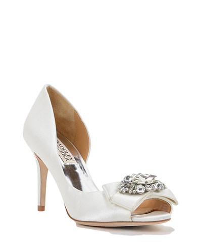 A Wink and A Smile: wed / shoes for the bride