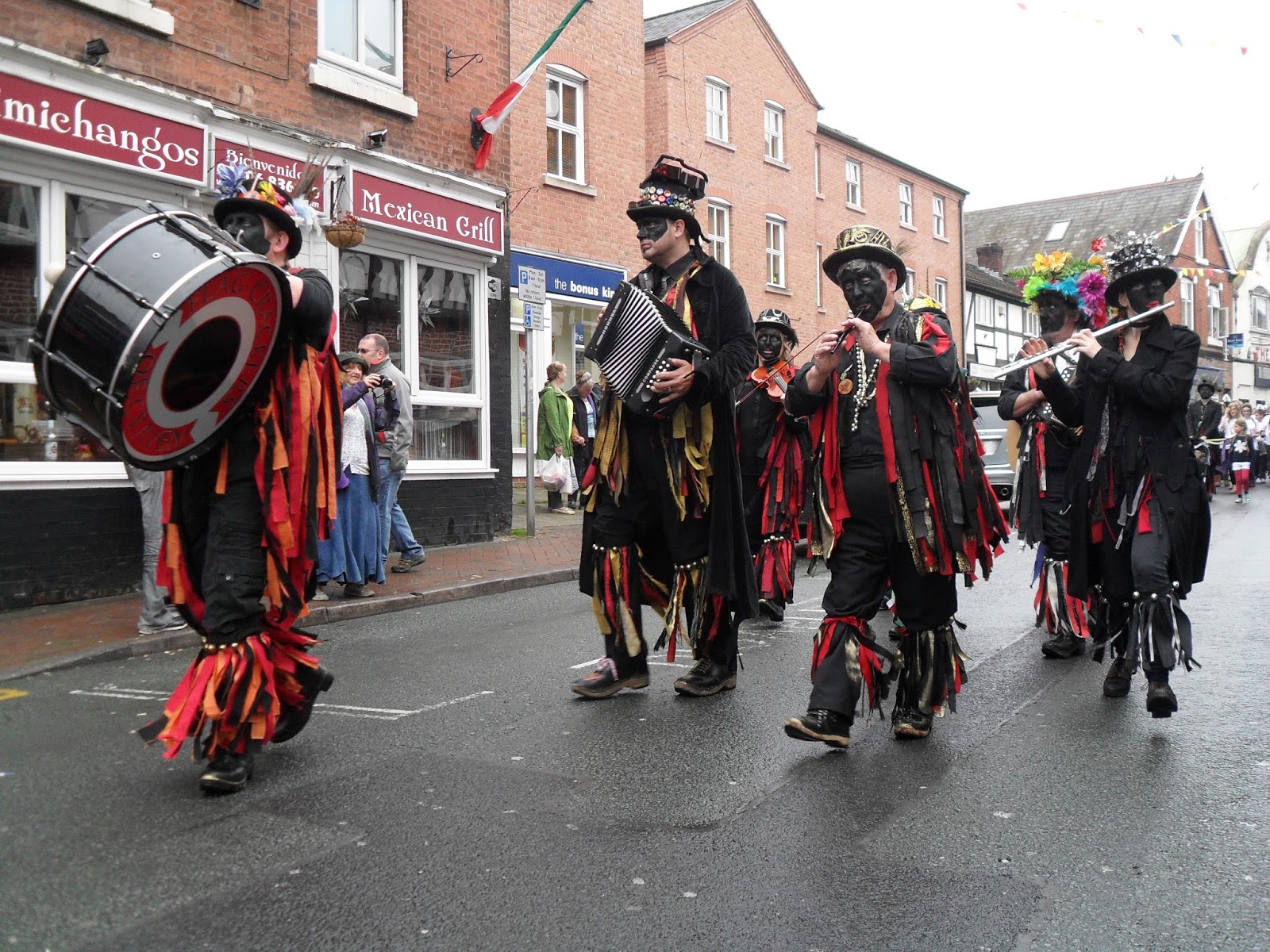 lionspiritmusic-the-fab-middlewich-folk-boat-festival