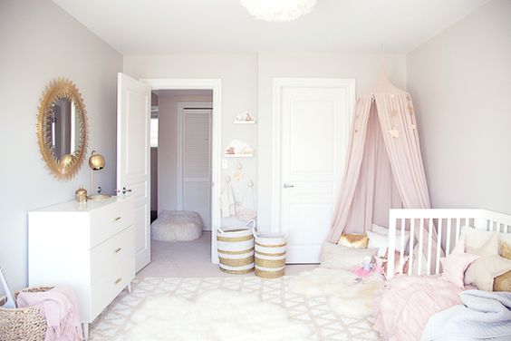 Déco chambre bébé fille 2017 : 25 idées à reproduire absolument Decoration chambre fille bebe princesse