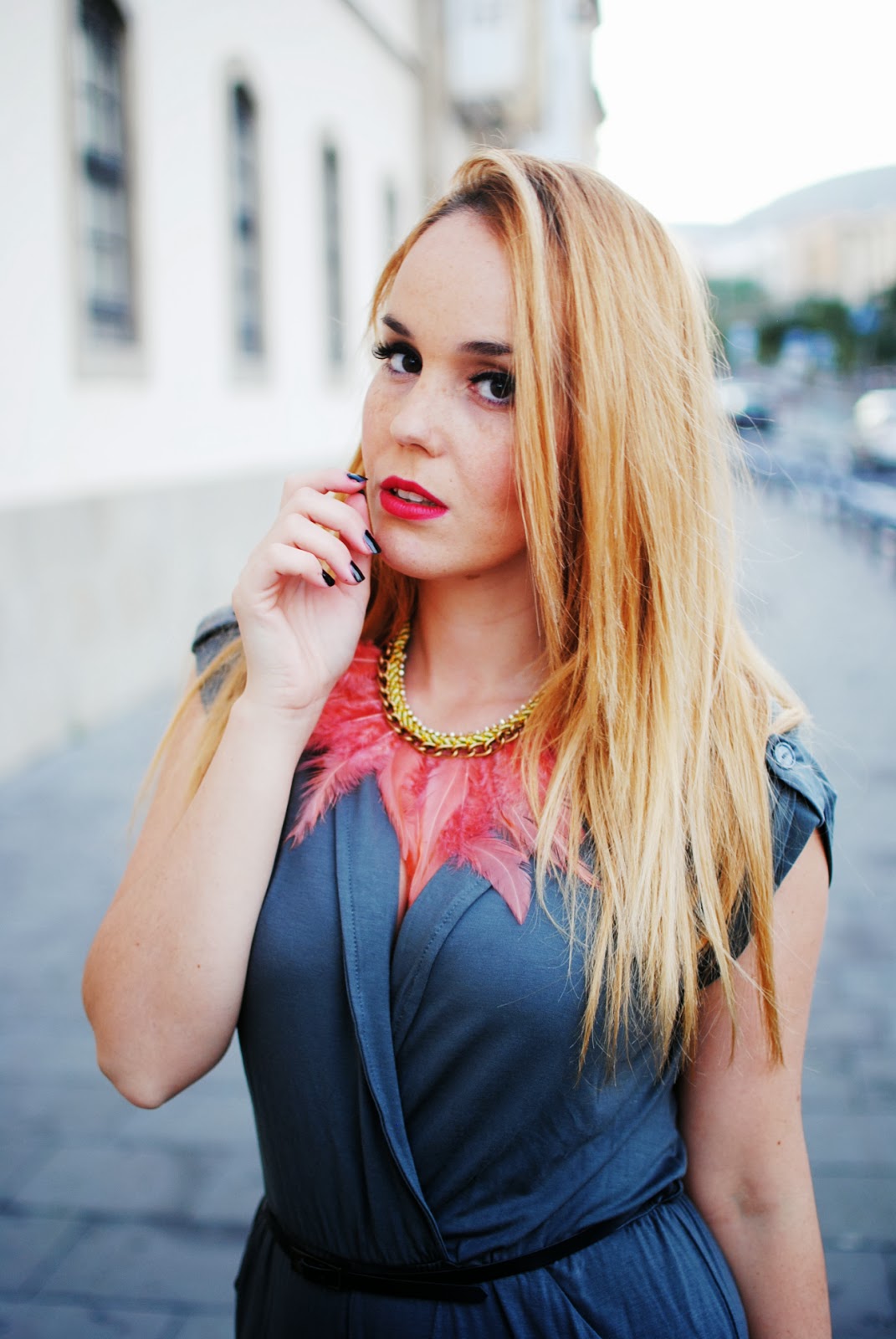nery hdez, inlovewithfashion, jumpsuits, ilwf, collar de plumas, feathers necklace