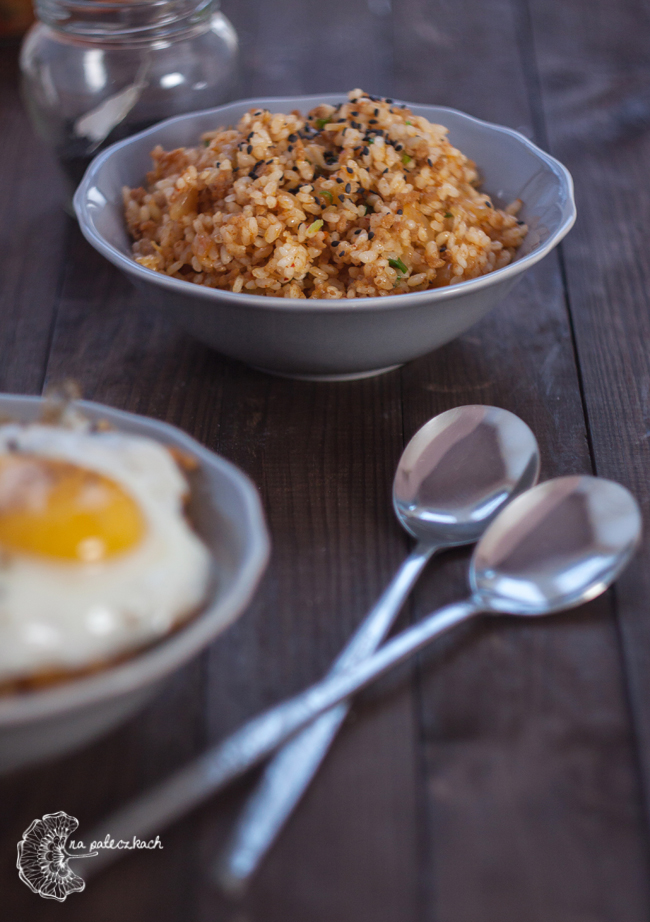 ryż z kimchi kimchi bokkeumbap