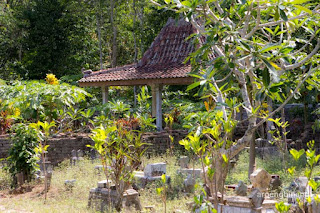 makam mbah lancing kebumen