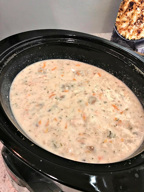 easy slow cooker chicken and wild rice soup