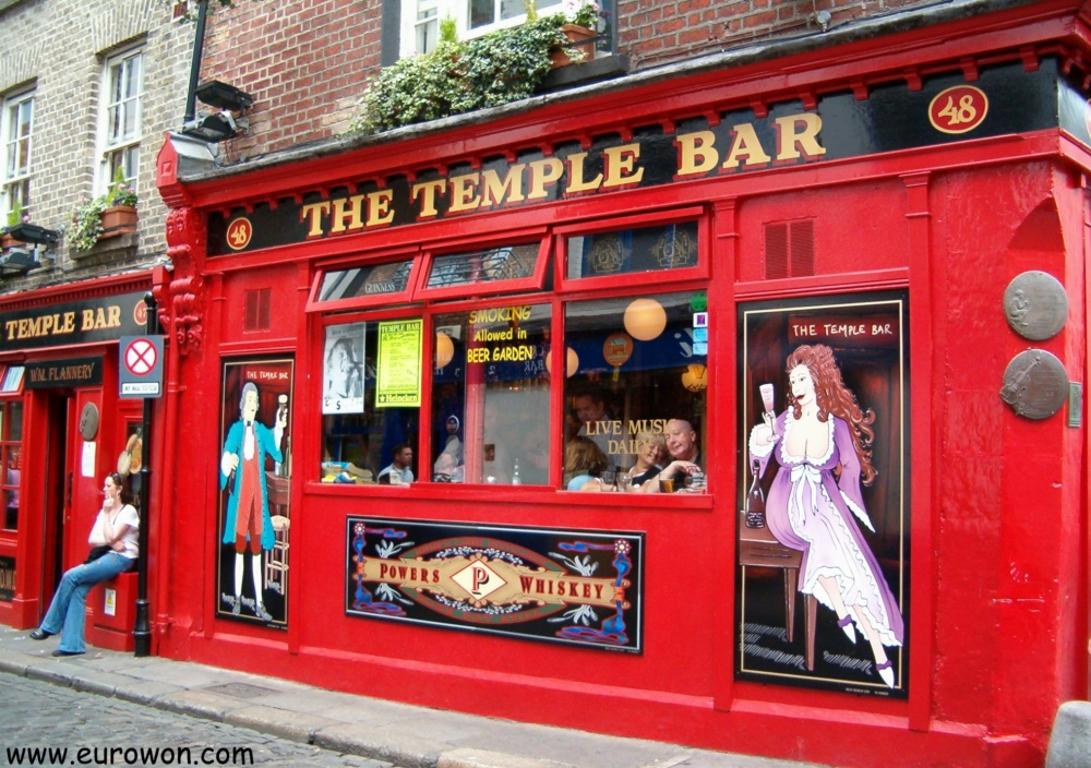 Temple Bar, la calle de los pubs en Dublín [Eurowon]