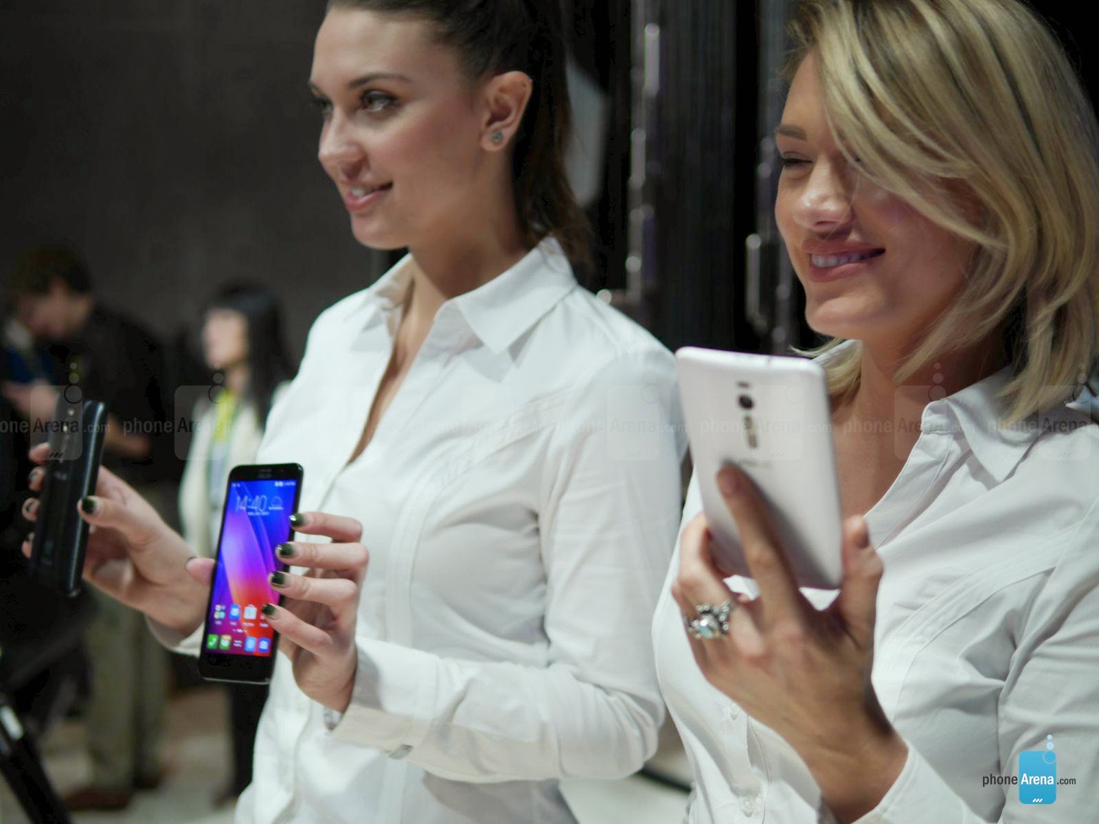ASUS Zenfone 2 Full Spesifikasi dan Review (Kelebihan, Kekurangan dan Harga) ASUS Zenfone 2 Full Spesifikasi dan Review (Kelebihan, Kekurangan dan Harga)
