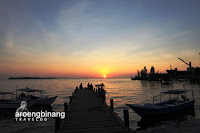 dermaga kayu fort rotterdam
