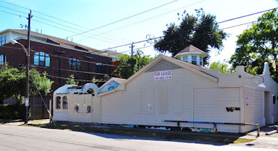 East side of 403 Westheimer Rd Houston, TX 77006 as posted for lease in mid-02015 East side of 403 Westheimer Rd Houston, TX 77006 as posted for lease in mid-02015