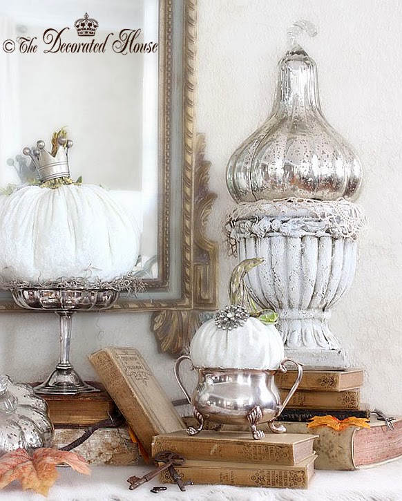 The Decorated House ~ White Pumpkins Decorating for Thanksgiving