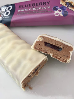 Pro2go white chocolate and blueberry protein bars