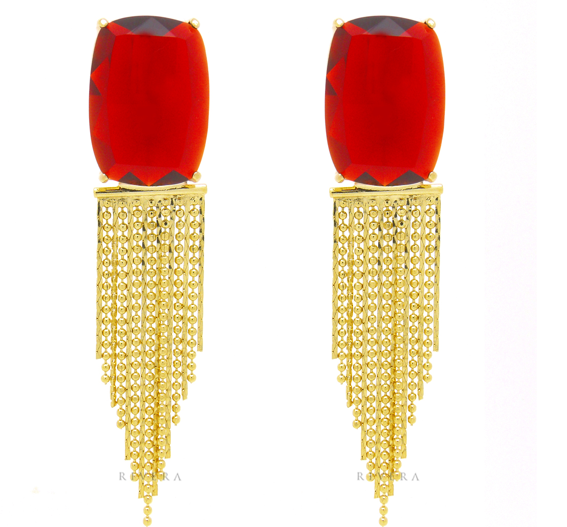 Brinco folheado a ouro semi-joia com cristal e franjas.