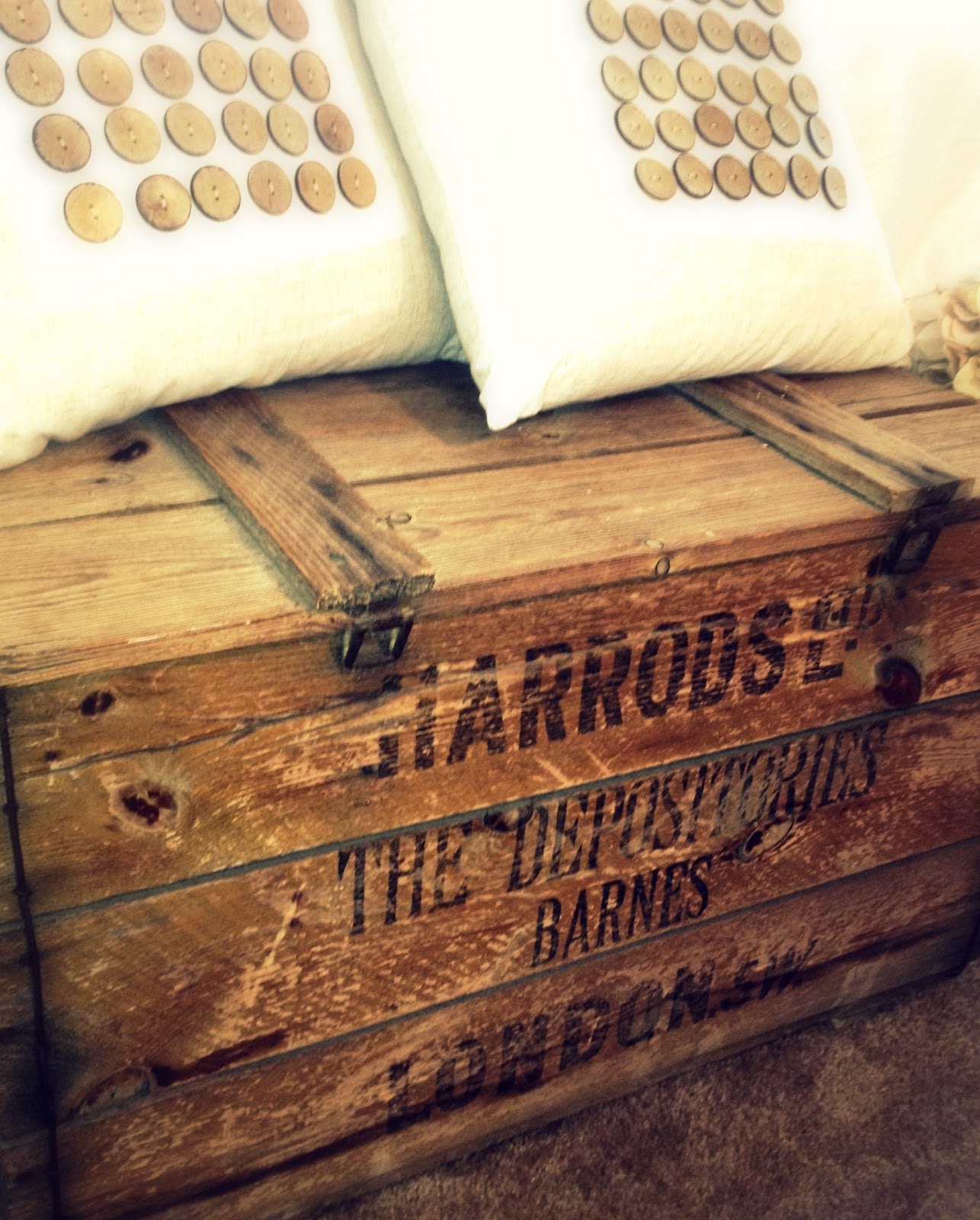Burlap & Buttons My Rustic Crate from London...