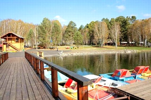 кемпинг отель ёлочка байкальский тракт. кемпинг отель ёлочка байкальский. кемпинг отель ёлочка байкальский тракт. кемпинг отели иркутск. турбаза елочка байкальский тракт.