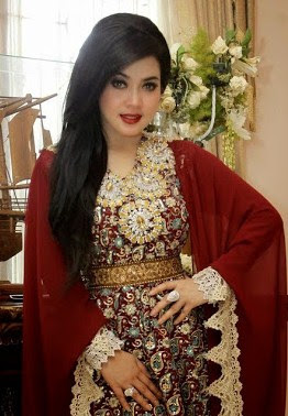 11 Foto Syahrini Saat Memakai Busana Muslim Terlihat Anggun 11 Foto Syahrini Saat Memakai Busana Muslim Terlihat Anggun