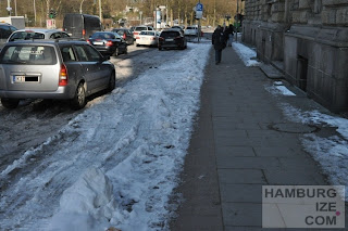 Fake-Winterdienst: "Geräumter Radweg" Gorch-Fock-Wall