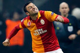El Galatasaray renueva hasta 2019 a Yilmaz