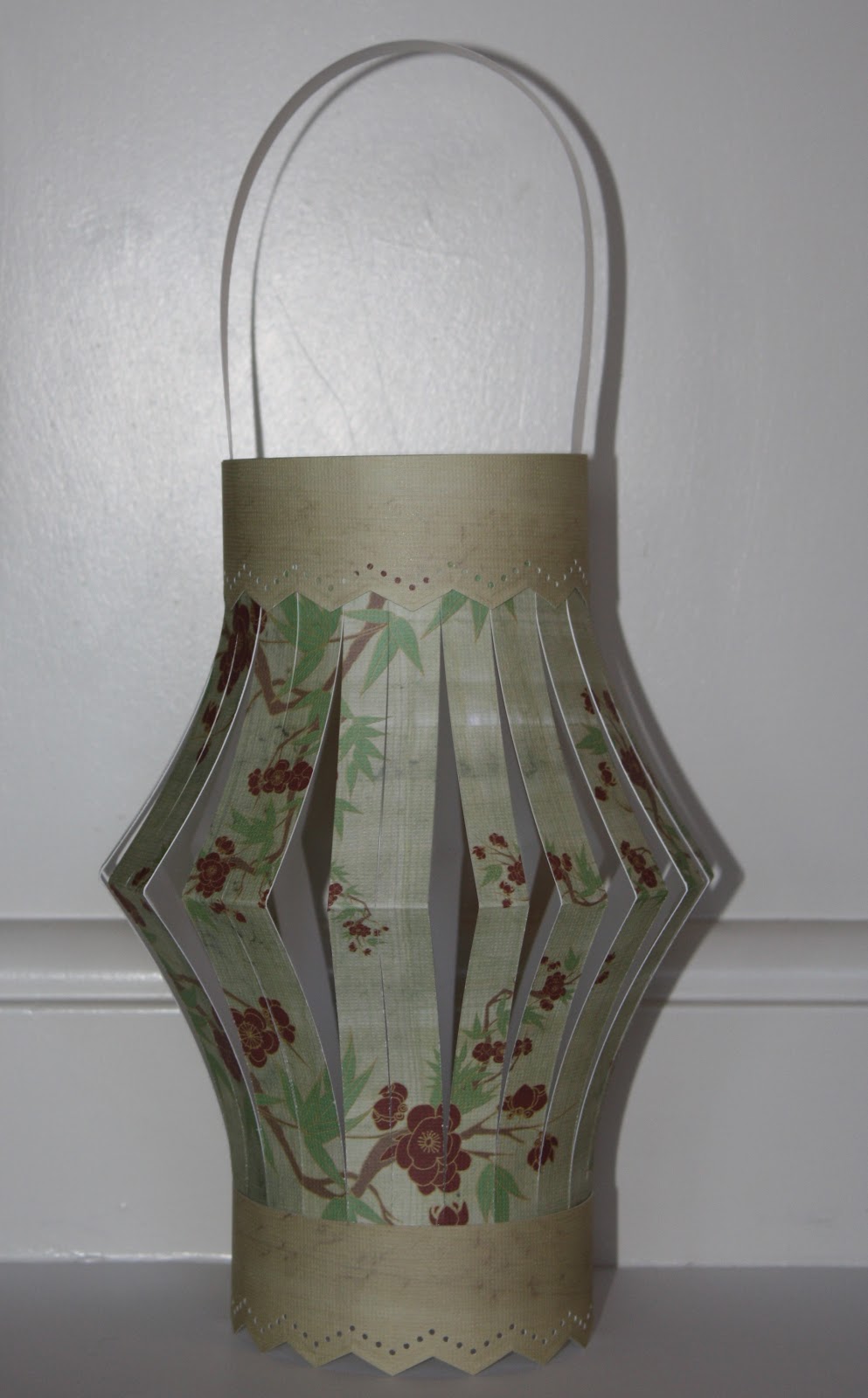 Lala's World Paper Lanterns (tutorial)