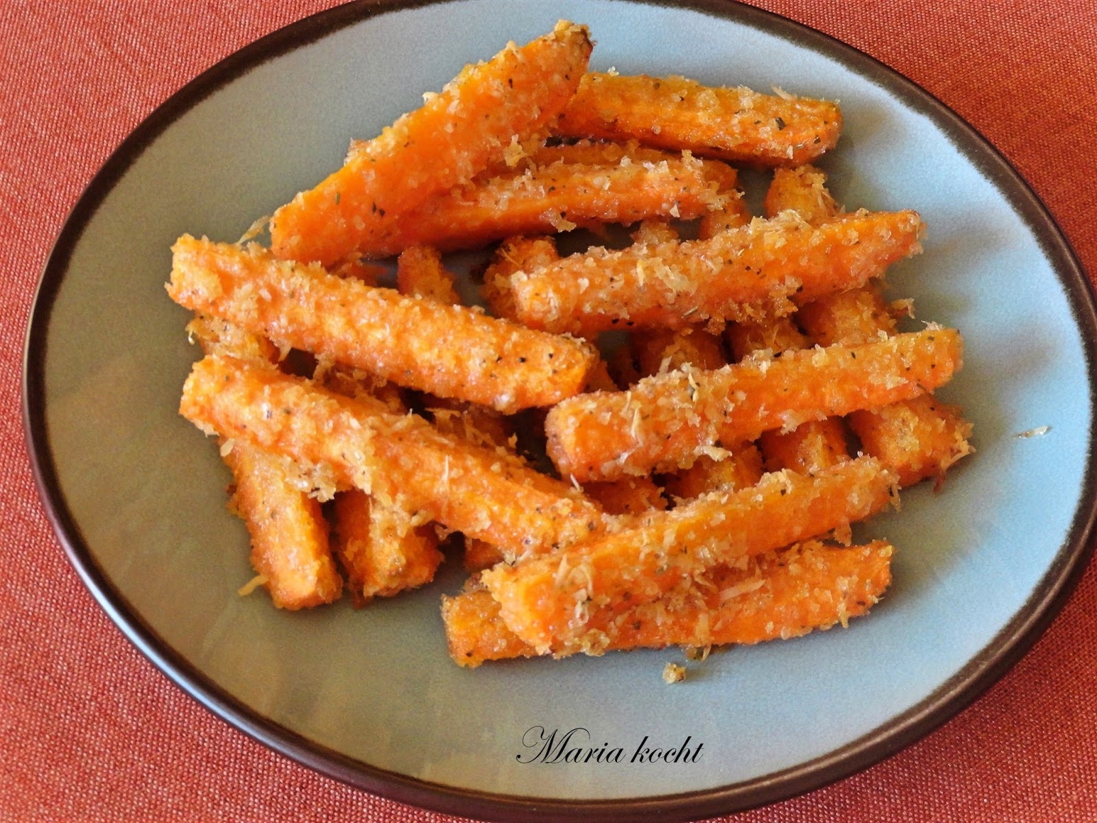Maria kocht: Geröstete Parmesan-Möhren / Parmezános sült sárgarépa