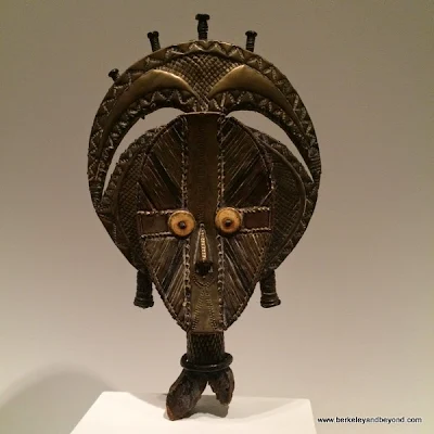 Mbulu-ngulu-from burial basket-Gabon,Kota Obamba-19th century, DeYoung Museum San Francisco