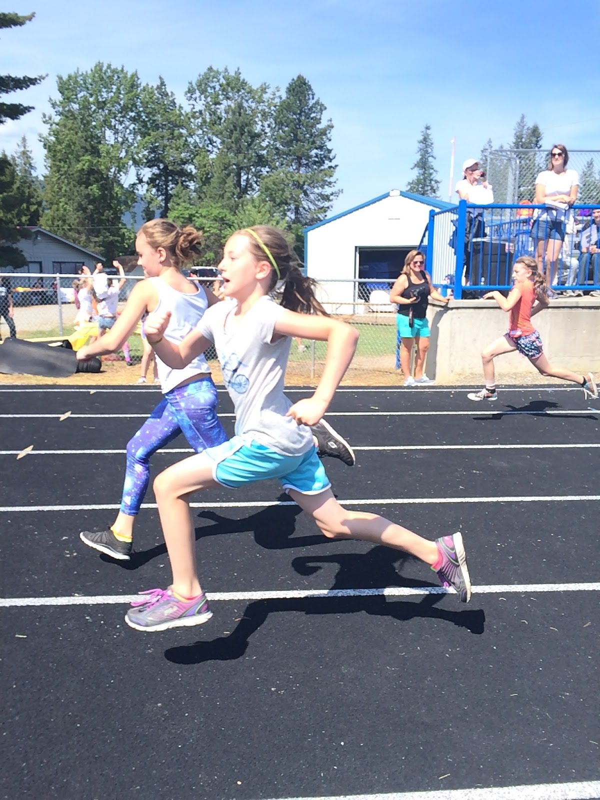 Five Girls & A Guy Clark Fork Track Meet