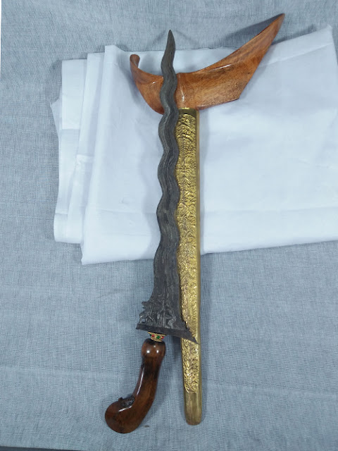 Keris Pusaka Singgo Rojo Luk 13 Keris Pusaka Singgo Rojo Luk 13