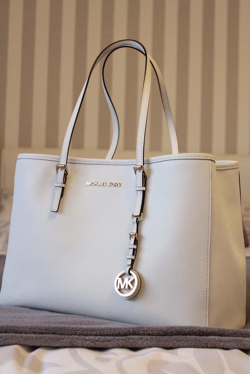 Bags of Style: Michael Kors Jet Set Tote Review, White