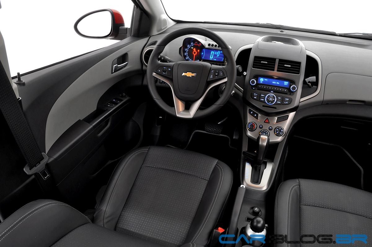 Chevrolet-Sonic-2013-interior-painel.jpg