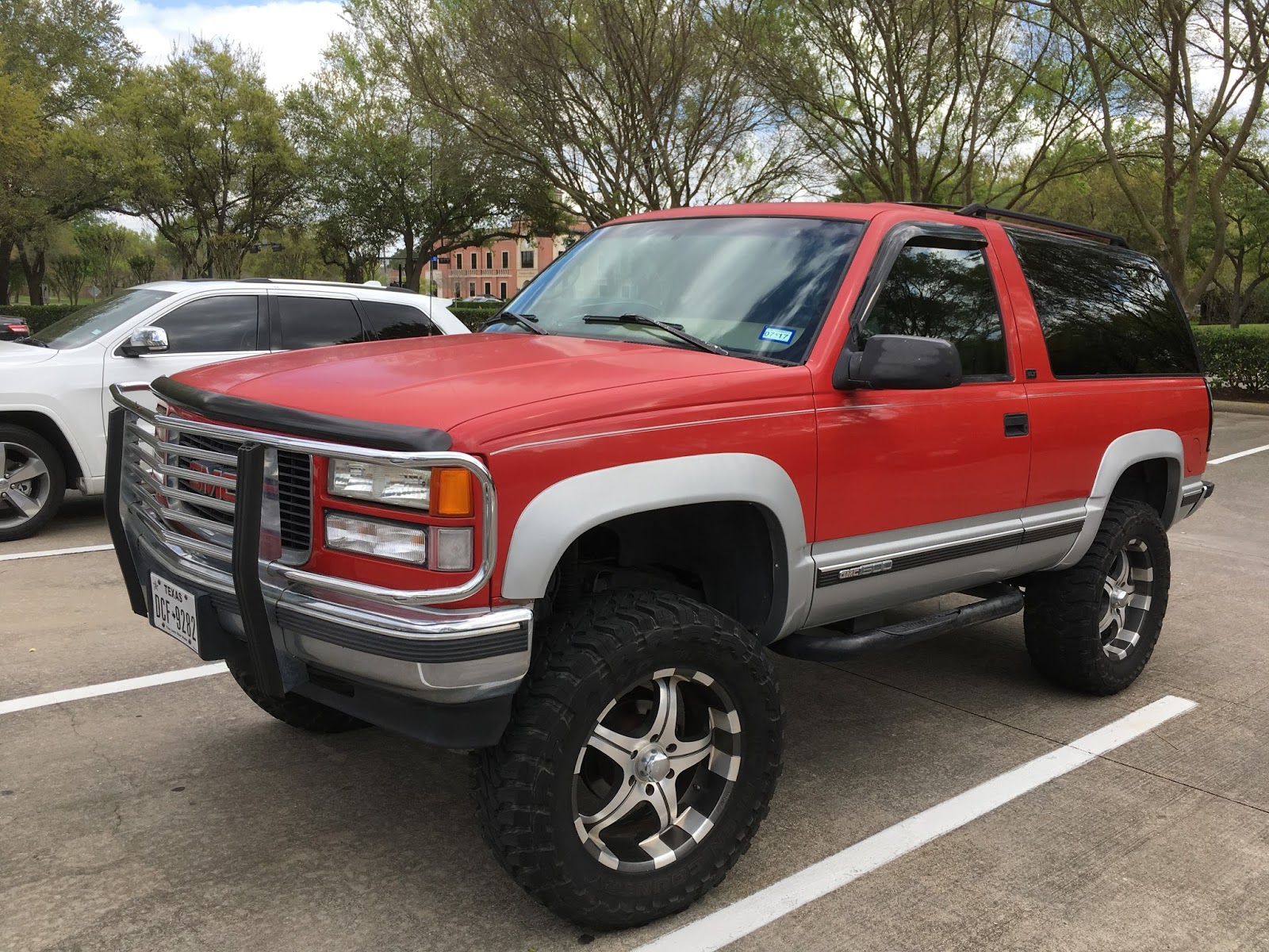 2 Door 1995 GMC Yukon For Sale: Clean and Lifted Rare 2 door 1995 Yukon