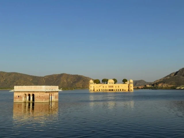 Points of interest in Jaipur: Jal Mahal, Jaipur's water palace