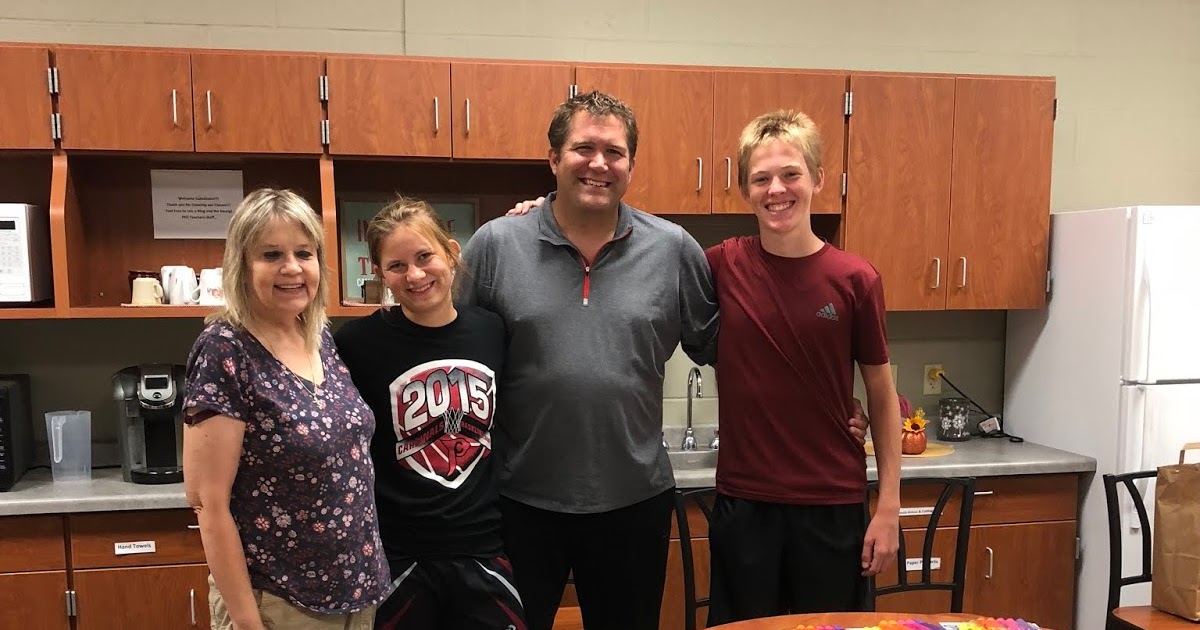 River Falls Area Retired Educators' Association RFAreaREA Donates