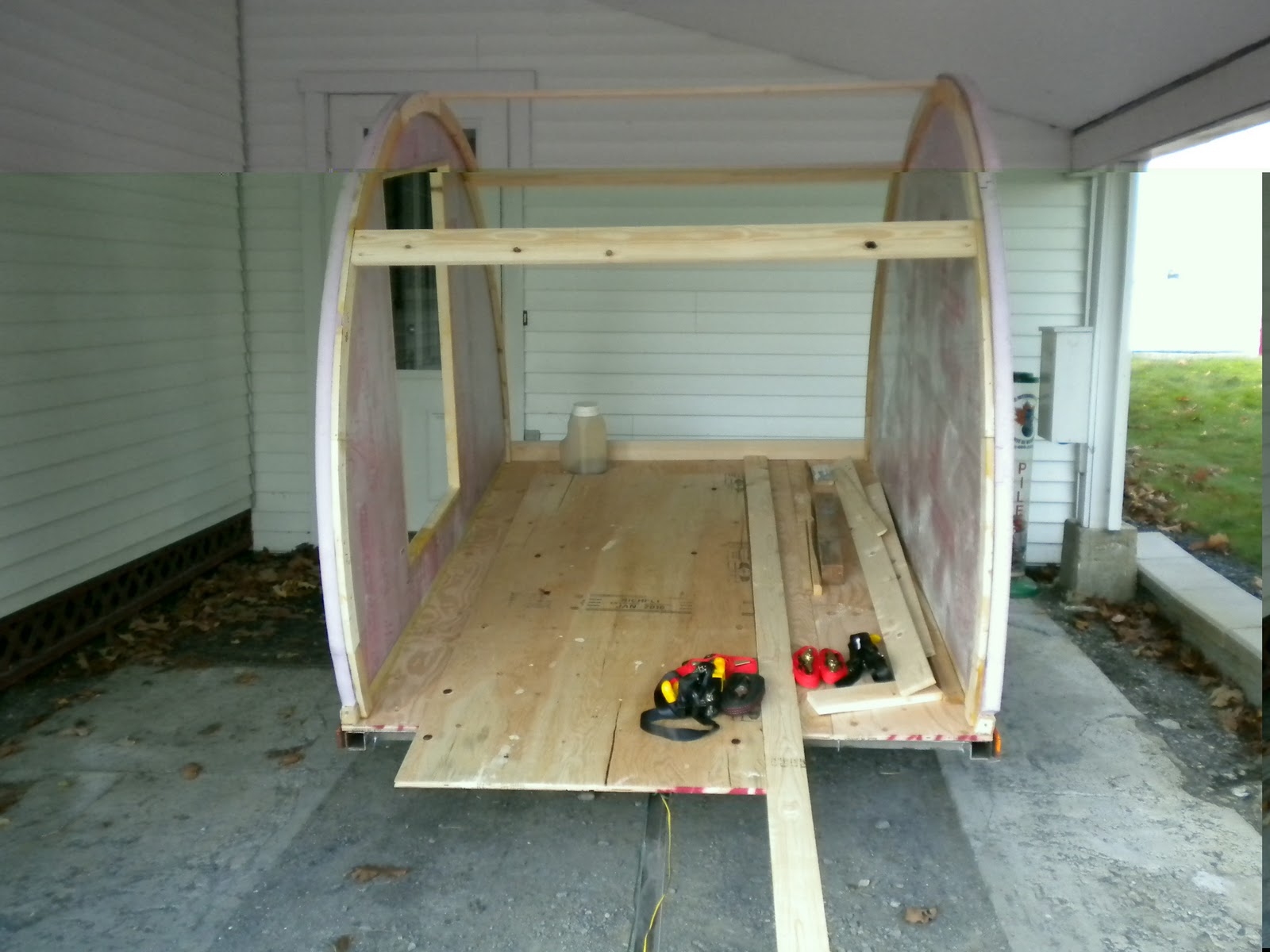 teardroptrailerkit: Construction of my teardrop trailer, walls and ...
