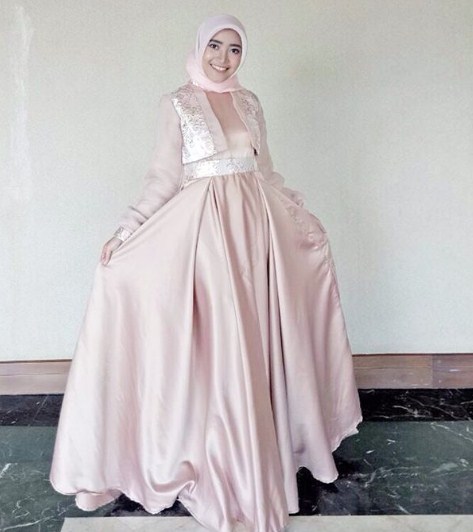 55 Model  Gaun  Pesta Muslimah Modern Elegan  Terbaru  2019 