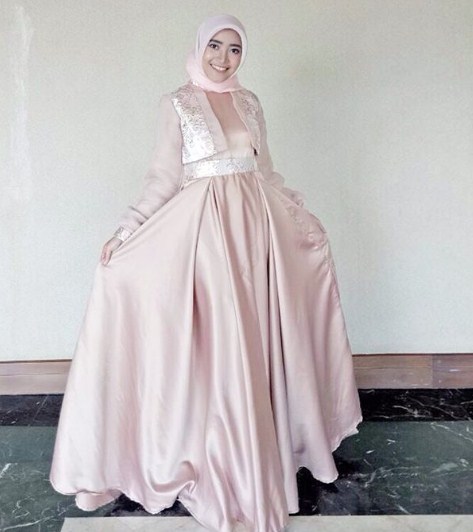 55 Model Gaun Pesta Muslimah Modern Elegan Terbaru 2019 