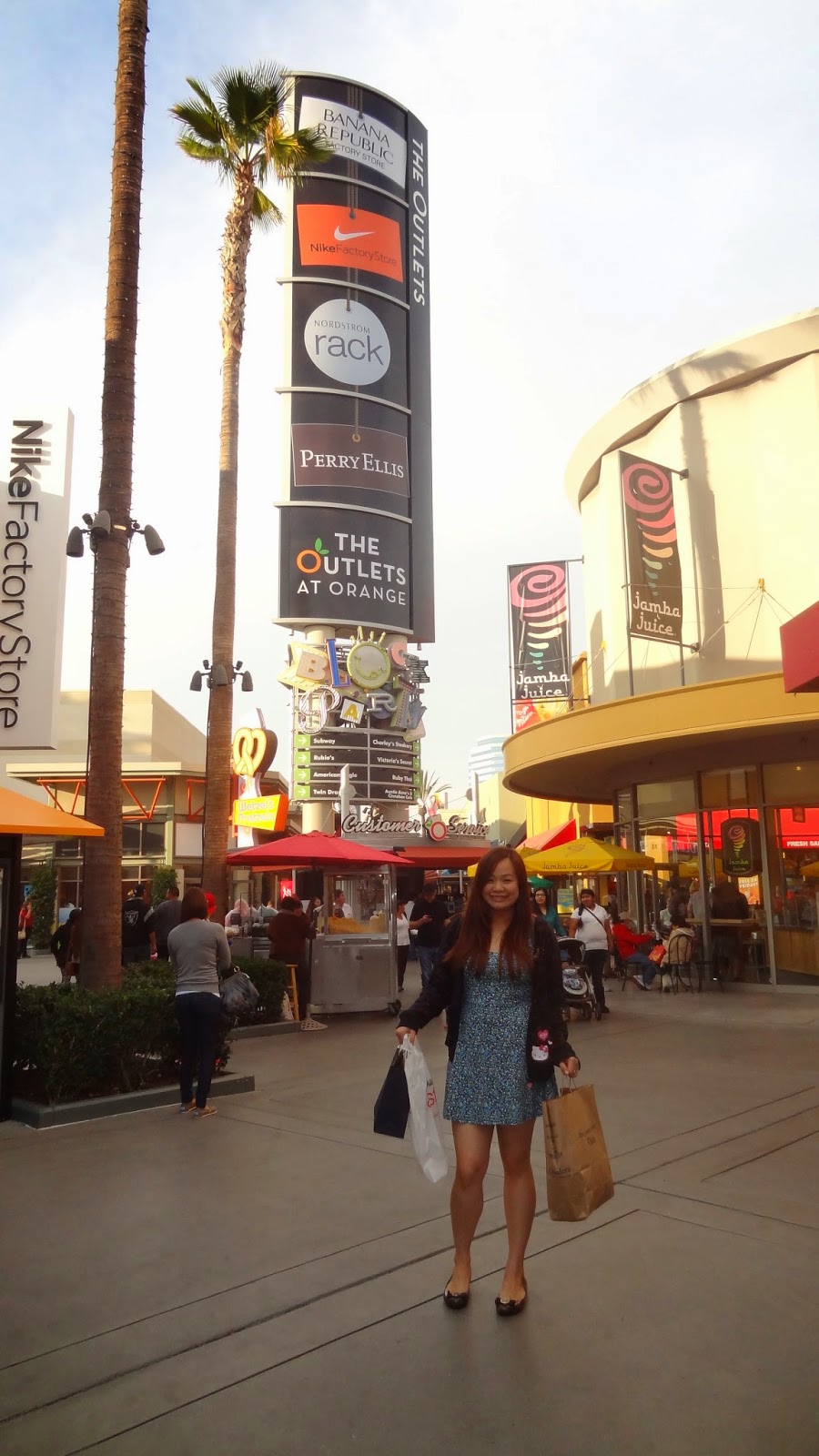 Outlet shopping in Los Angeles