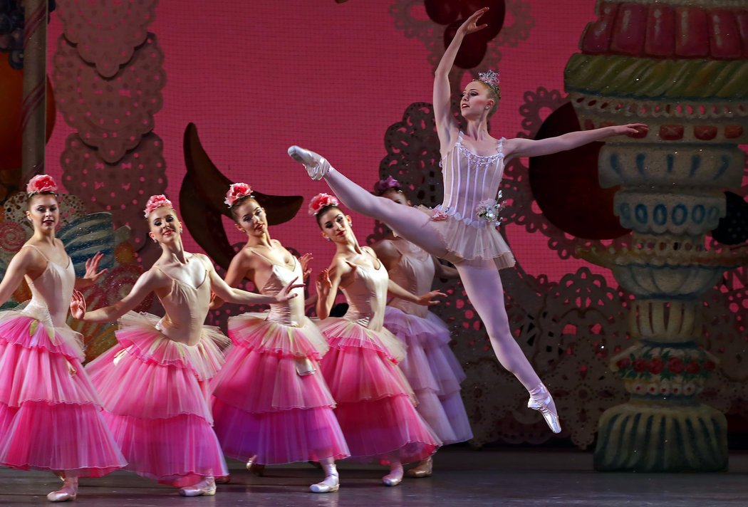 джордж баланчин щелкунчик. баланчин щелкунчик балет. щелкунчик баланчина. баланчин щелкунчик балет. джордж баланчин щелкунчик балет.