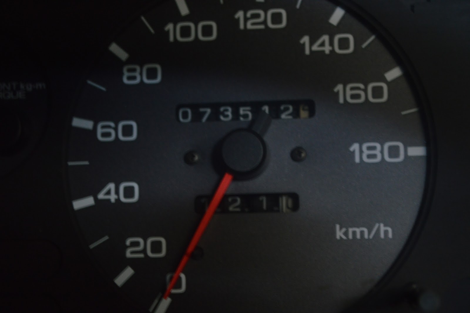 Factory 180 km/hr speedometer in a Nissan Skyline GT-R R32