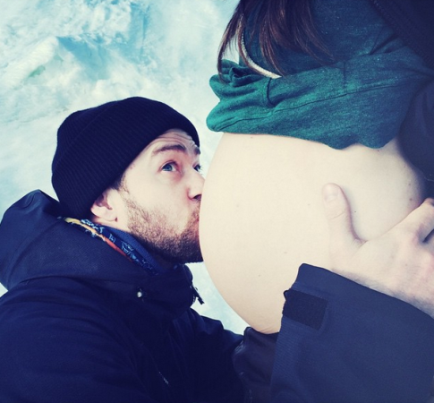 2 Justin Timberlake confirms wife's pregnancy with a sweet photo