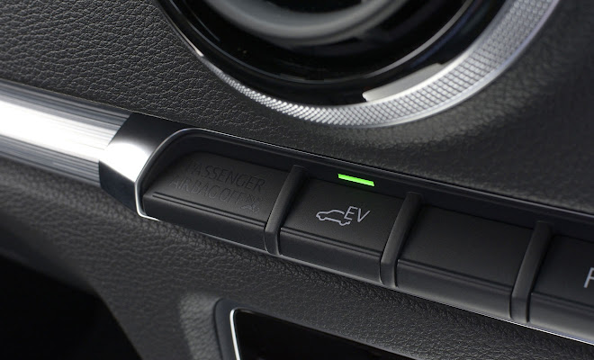 Audi A3 Sportback e-tron mode switch