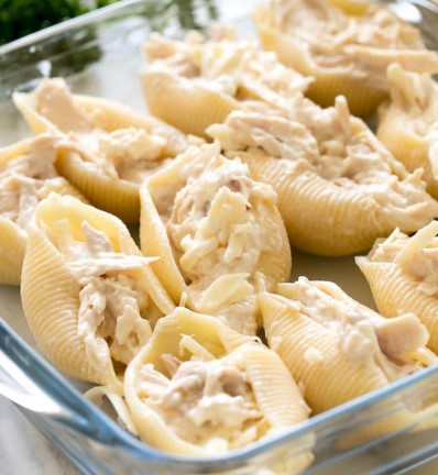 Chessy Chicken Stuffed Shells Chessy Chicken Stuffed Shells