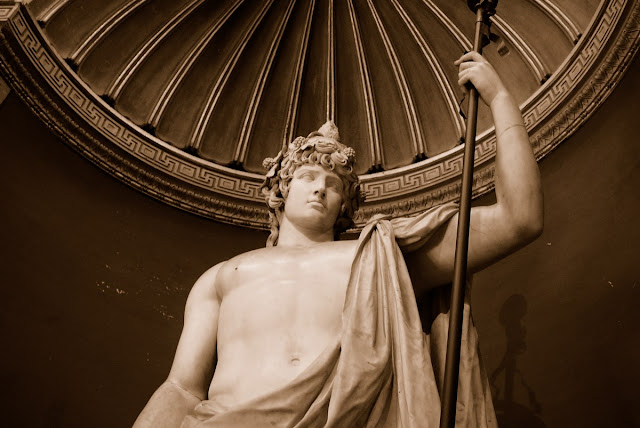 un Antinöus représenté en Bacchus, retrouvé dans la villa Adriana de Tivoli