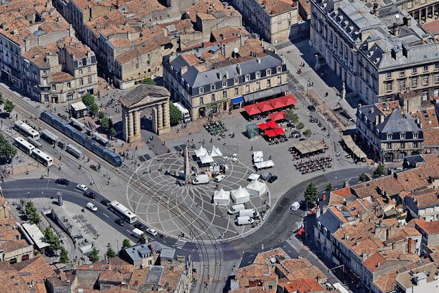 Vue aerienne de la Place de la Victoire à Bordeaux