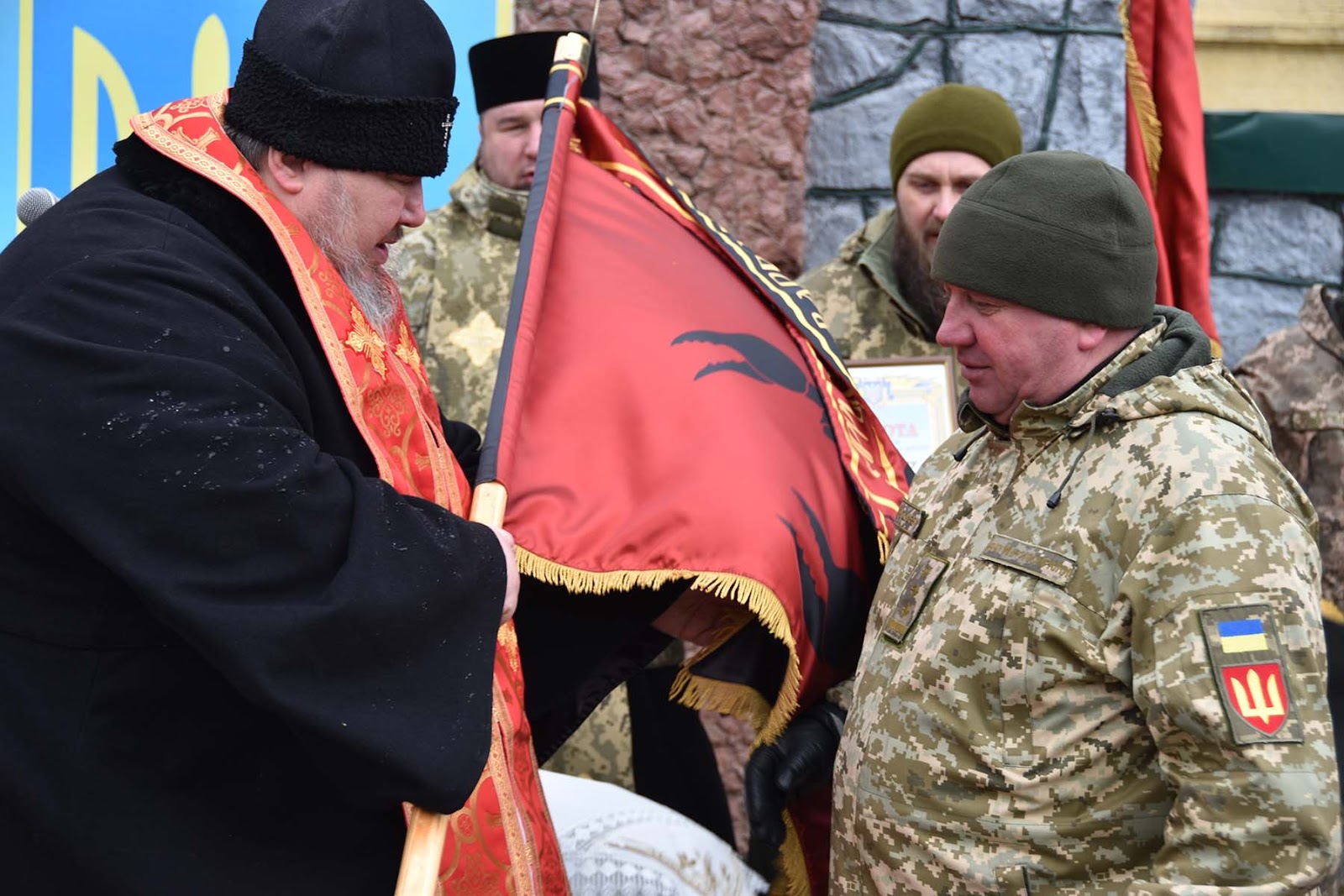 Почесні прапори та мощі Варвари отримала ракетна бригада