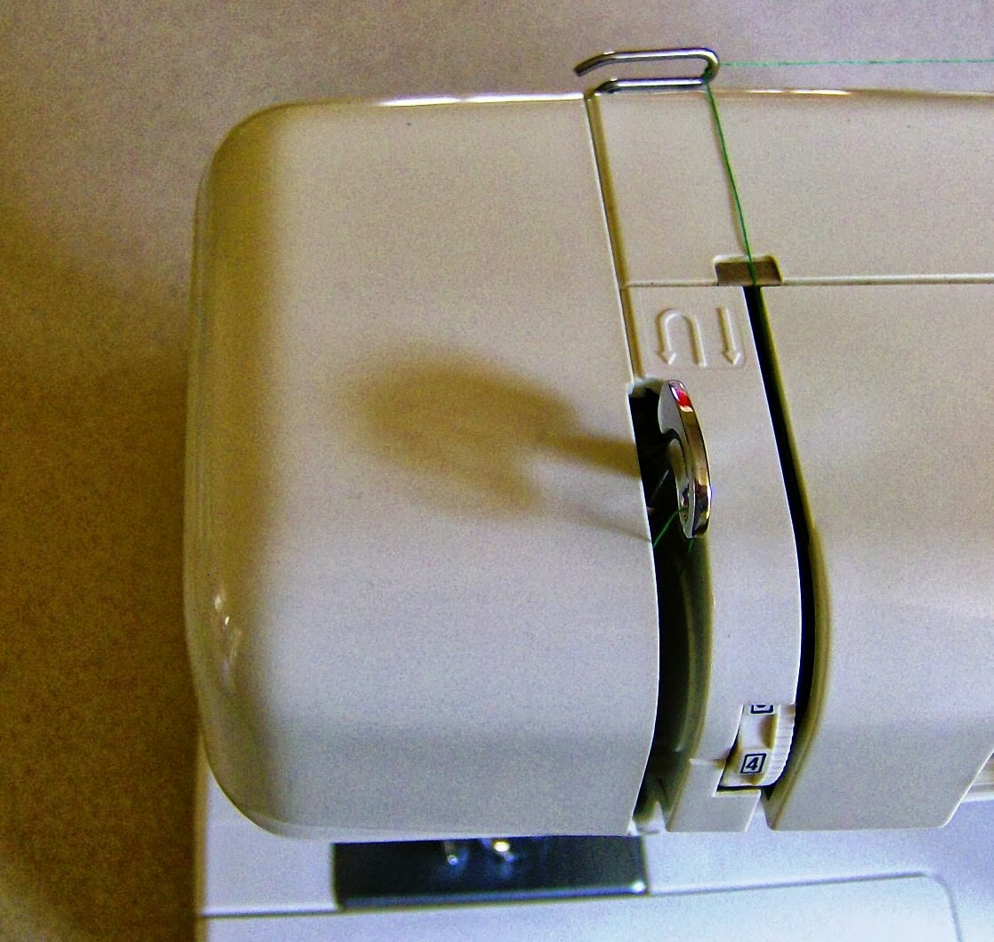 Vintage Sewing Machines Janome Jem 639 and My New Favorite Cleaning Aid