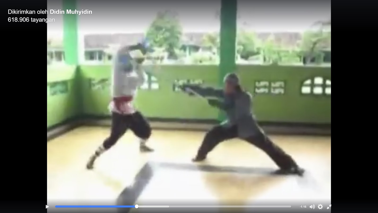 Wow Keren, Video Aksi Beladiri "Anak Pondok" Tantang PKI "Tobat Atau Mati" Wow Keren, Video Aksi Beladiri "Anak Pondok" Tantang PKI "Tobat Atau Mati"