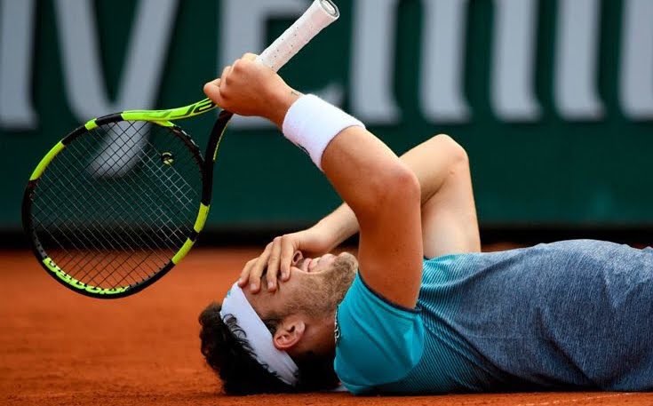 Incredibile al Roland Garros: Cecchinato batte Djokovic e vola in semifinale del prestigioso torneo di tennis di Parigi