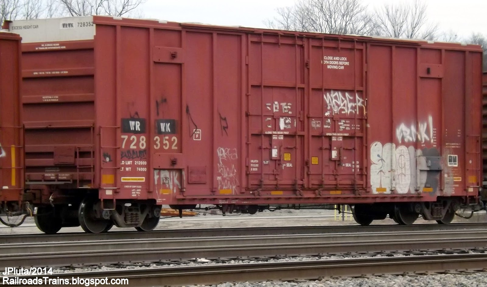 RAILROAD Freight Train Engine EMD GE Boxcar BNSF,CSX,FEC