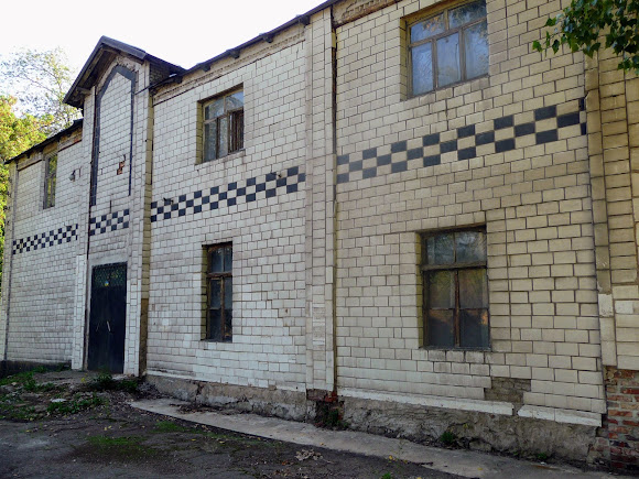 Константиновка. «Замок Гауди». Бывший роддом. Нач. 20 в. Константиновка. «Замок Гауди». Бывший роддом. Нач. 20 в.