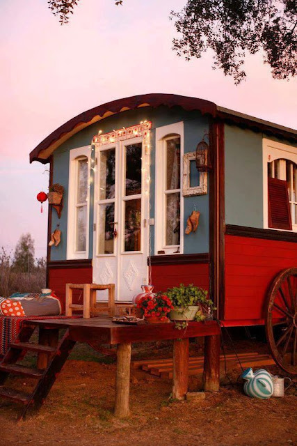 http://formosacasa.blogspot.com.br/2016/12/hospedagem-em-caravana-cigana.html http://formosacasa.blogspot.com.br/2016/12/hospedagem-em-caravana-cigana.html