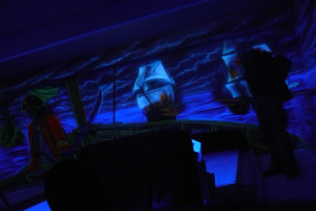 Malowidło ścienne Mural 3D wykonany bezpośrednio na ścianie, obraz namalowany farbami ultrafioletowymi UV, Warszawa