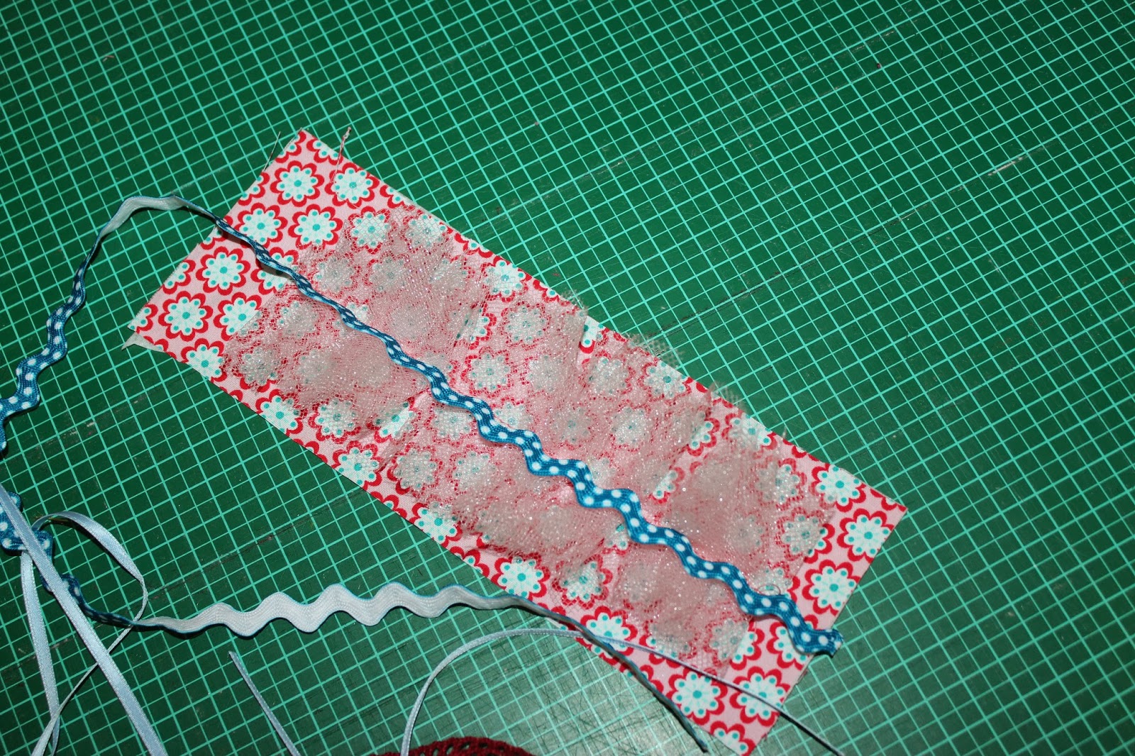 herzensüß : Wie ein Stoffarmband entsteht&hellip;DIY (Tutorial)