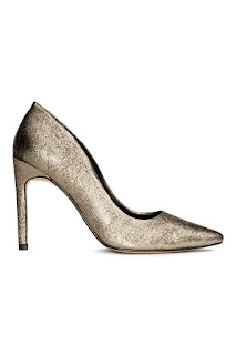 H&M Premium skórzana złote czółenka H&M Premium skórzana złote czółenka blog modowy netstylistka okazje w H&M